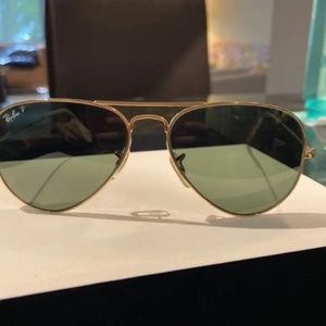 Ray-Ban AVIATOR CLASSIC Sunglasses - RB3025 (sunglasses for men AND women)